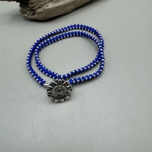 Blue Beaded Flower Pendant Necklace - Unbranded